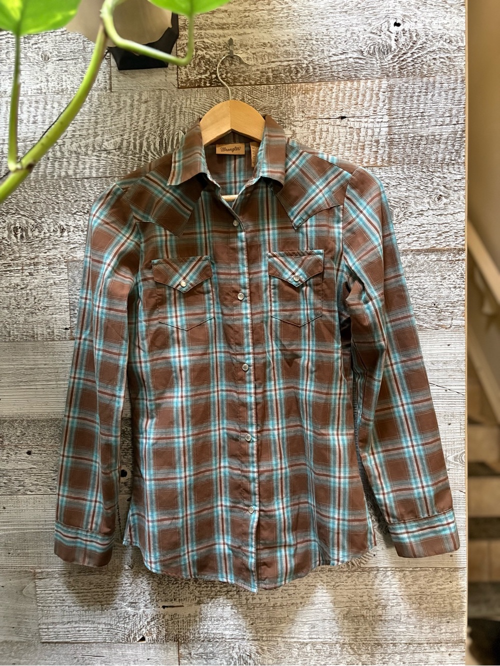 Wrangler | Western Plaid Pearl Snap Cotton-Blend Shirt - Women's XS